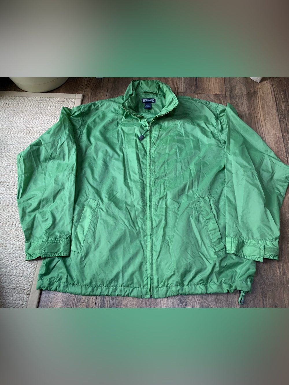 Lands' End Men's Bright Green Packable Windbreaker Jacket